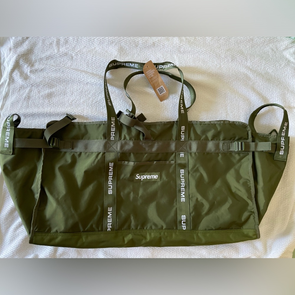 Supreme Large Haul Tote in Olive FW22